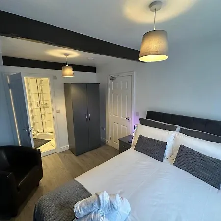 Thornton Road -room 1