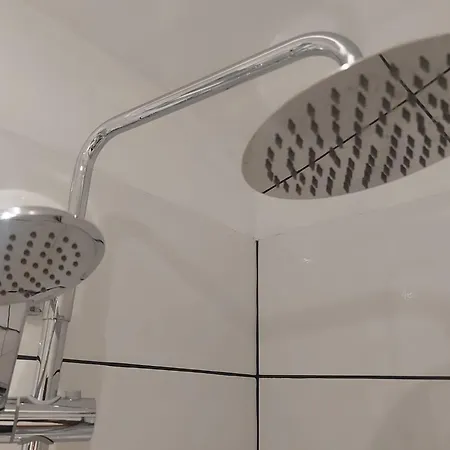 Thornton Road -room 1 Séjour chez l'habitant