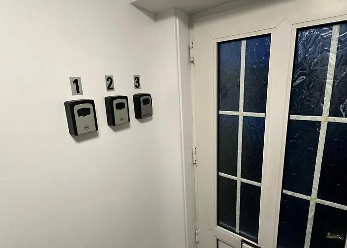 Homestay Thornton Road -room 1