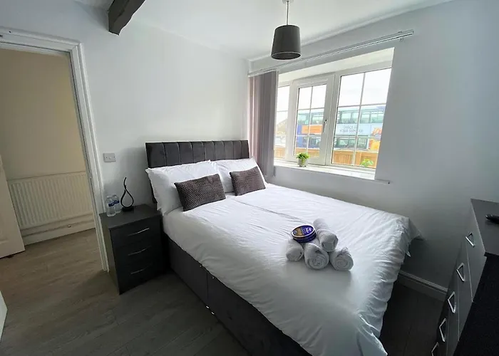 Thornton Road -room 1