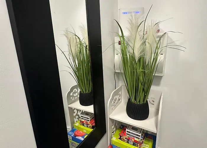 Thornton Road -room 1 Homestay